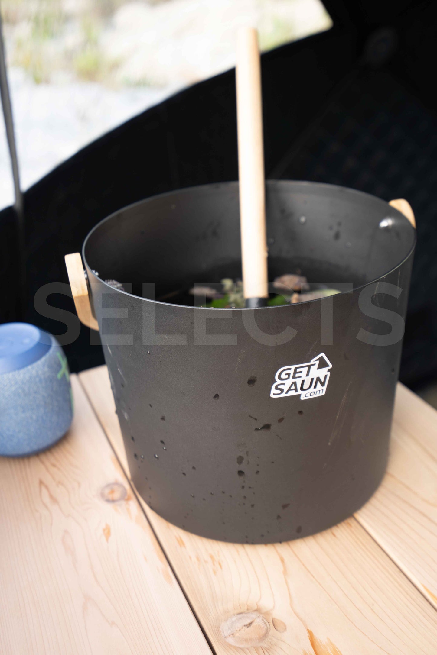 Bucket and ladle set
